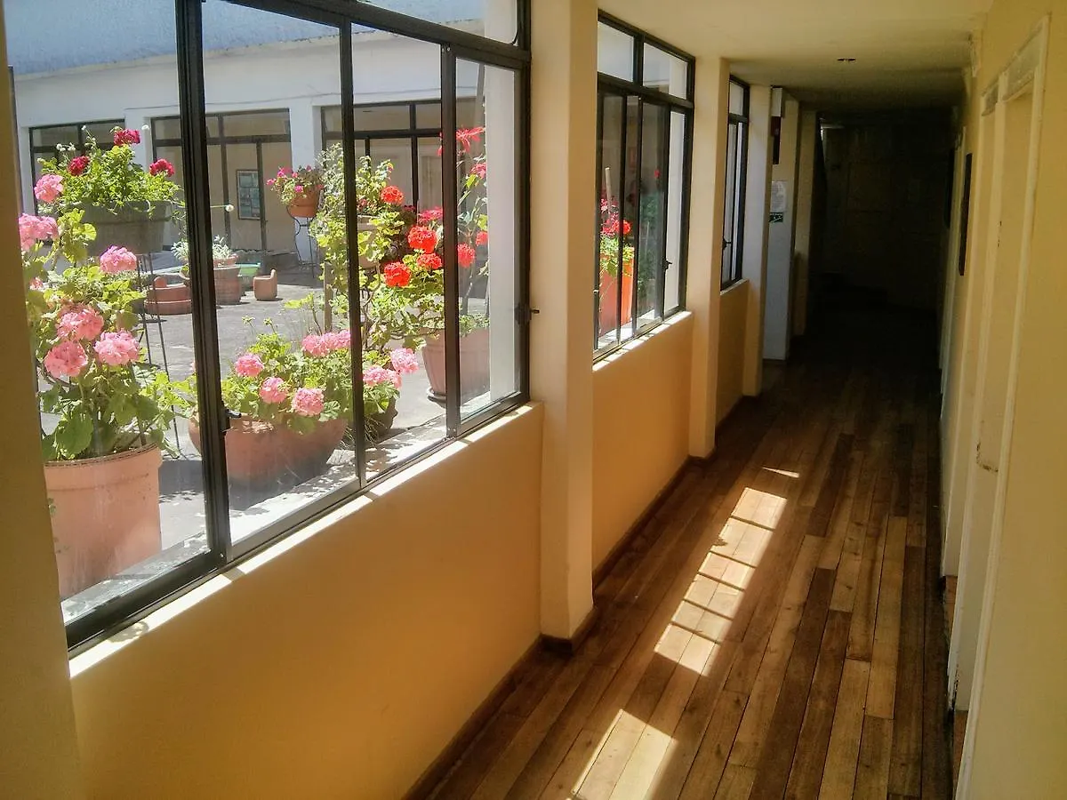 Grand Hotel Quito 2*,